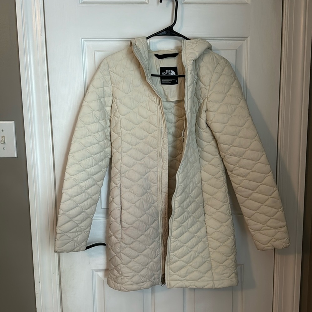 The North Face long coat thermal ball small